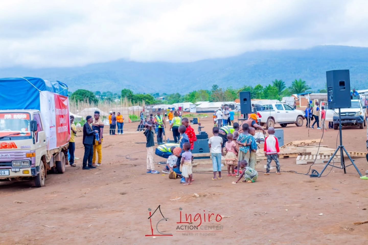 Photo: Mwanga+ uses artistic performances to share adolescent health information